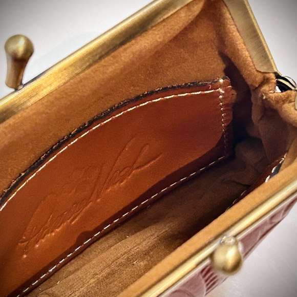 Patricia Nash 100% Genuine Leather Borse Embossed Camel Floral Coin Purse - Picture 2 of 6